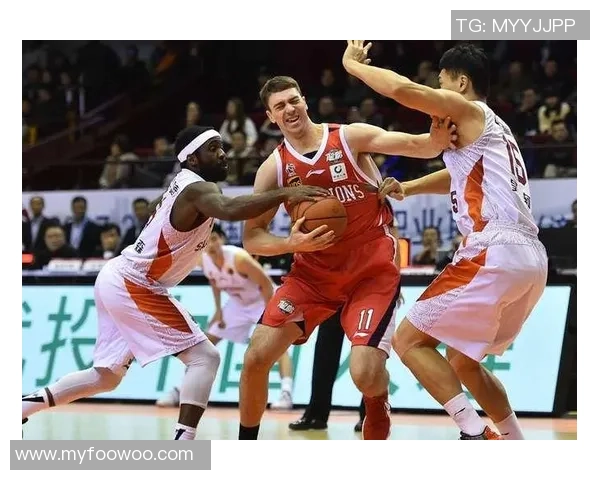 2020至2021赛季广东队与上海队的精彩对决回顾与分析